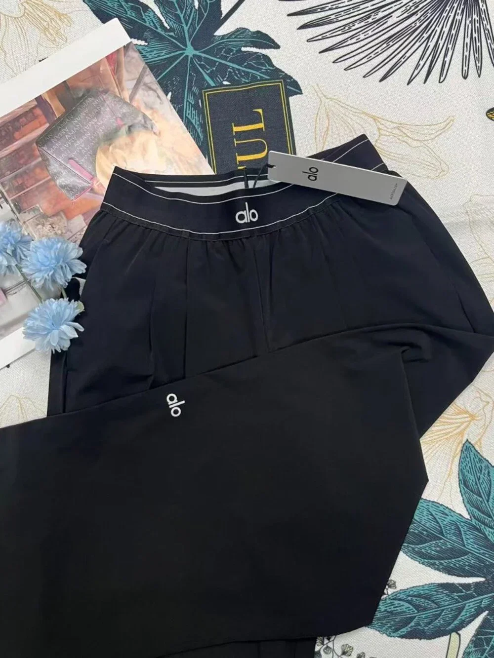 NWT🖤ALO Yoga Suit Up Trouser Black (Regular) sophisticated minimalist style 🧥